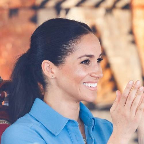 Meghan Markle’s Black Flats With A 15,000-Person Waitlist Are Back In Stock